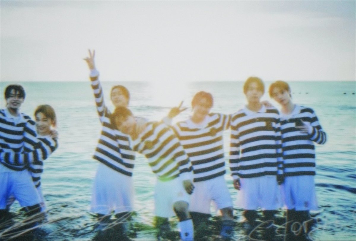 hoonikiz's tweet photo. will enter my 2024 with you, my seven ! ♡‧₊ https://t.co/vbTYCWrTeP