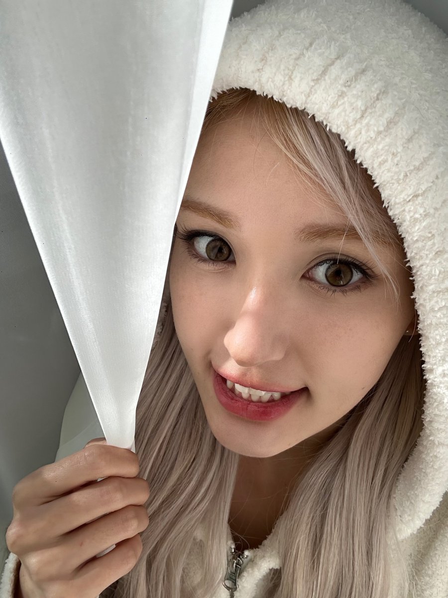somibase's tweet photo. [231231] 12:27pm KST 🍮💭

* PHOTOS https://t.co/wMm0u7S791