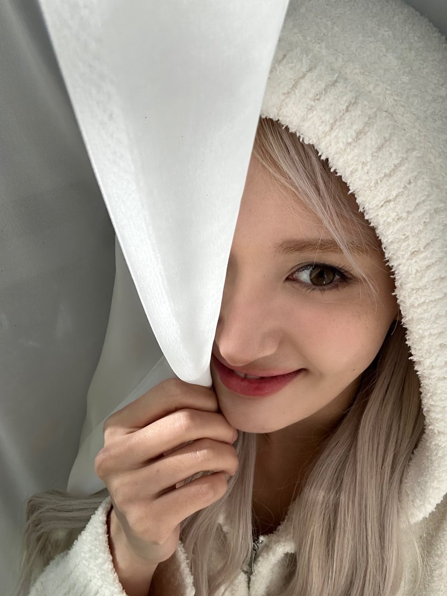 somibase's tweet photo. [231231] 12:27pm KST 🍮💭

* PHOTOS https://t.co/wMm0u7S791