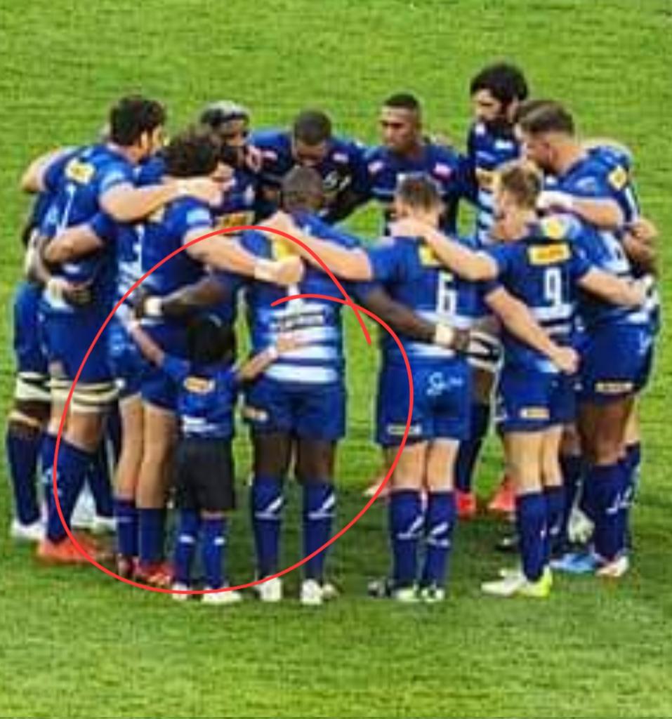 First time I see a mascot join the huddle - love it 🥰

#STOvSHA #URC
<a href="/THESTORMERS/">DHL Stormers</a>