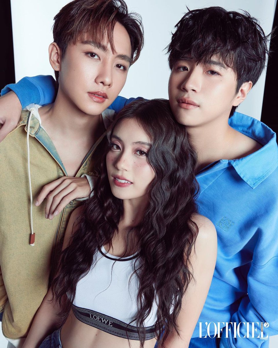 _TipsyGnome_'s tweet photo. They're soooooo good-looking 🔥🖤💖💚
#เพื่อนผมมีมรดกเป็นโฮมสเตย์ครับ
#EscapeToHomestay
#MSIWAT
#PlanRathavit
#FondBNK48 https://t.co/OaeAJii6Vs