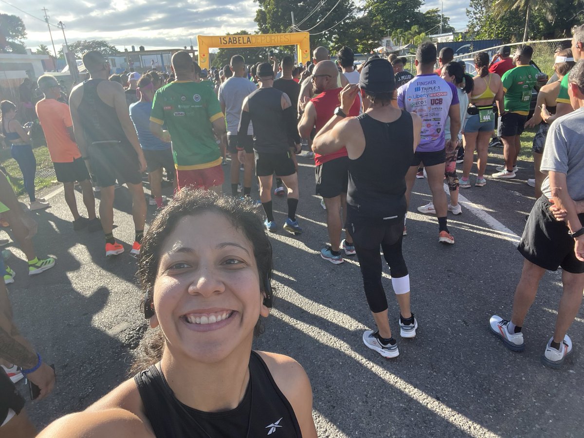 Last race of the year! Over 600 people participated in the 10K. I finished with a time of 1:01:18 #10K #lastraceoftheyear #running #runners #fun #PuertoRico #Isabela