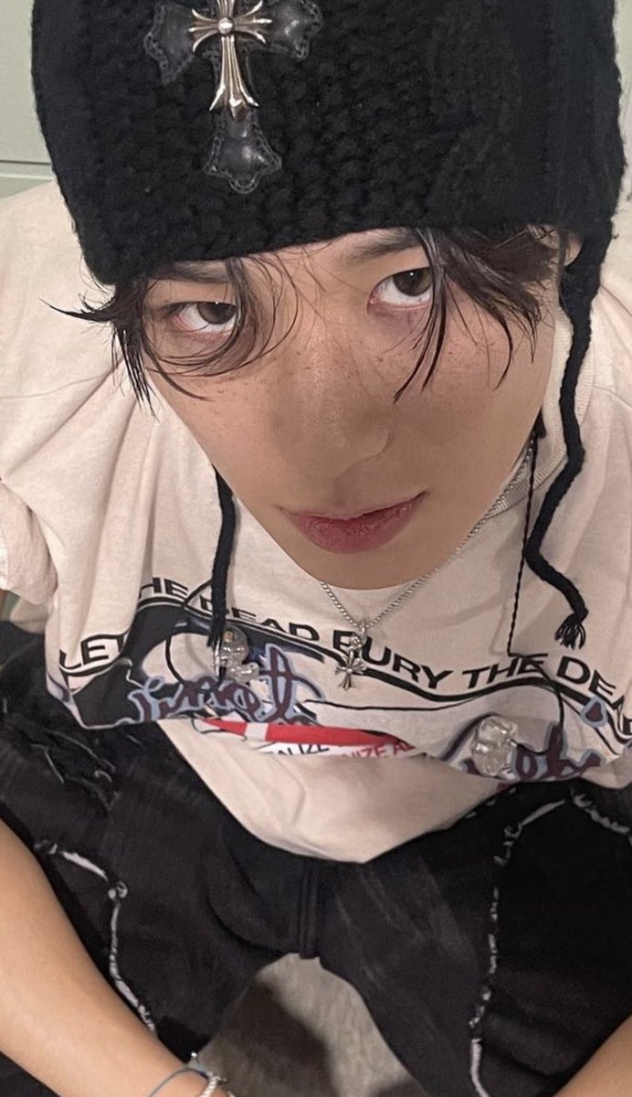 litting_115's tweet photo. 이 눈이 너무 죠타고요 .. https://t.co/P0zpgjiuO2