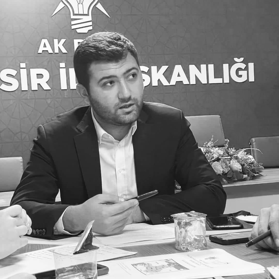 İnna Lillâhi ve İnnâ İleyhi Raciûn
AK Parti Balıkesir Gençlik Kolları Başkanımız H. Murat Uysal kardeşimizin vefat haberini derin bir teessürle öğrendim. 
H. Murat kardeşimize Allah’tan rahmet, teşkilatımıza, ailesine ve sevenlerine sabır ve başsağlığı diliyorum.