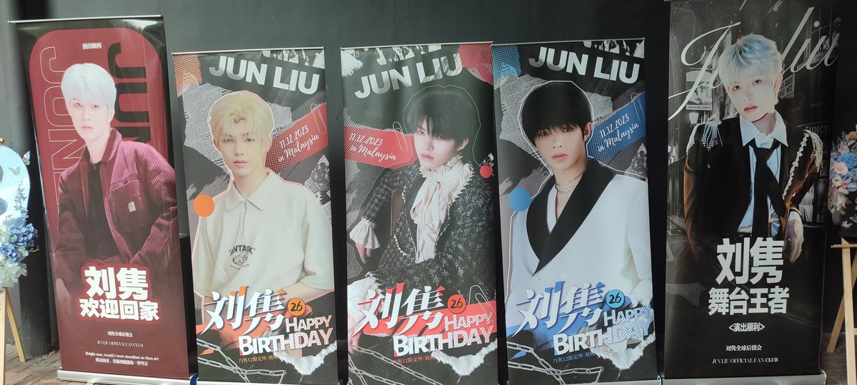 ghostiePhantom's tweet image. 💖💙💙🦋

#LiuJun #JunLiu #刘隽 #刘隽廿六展翼奔向无限