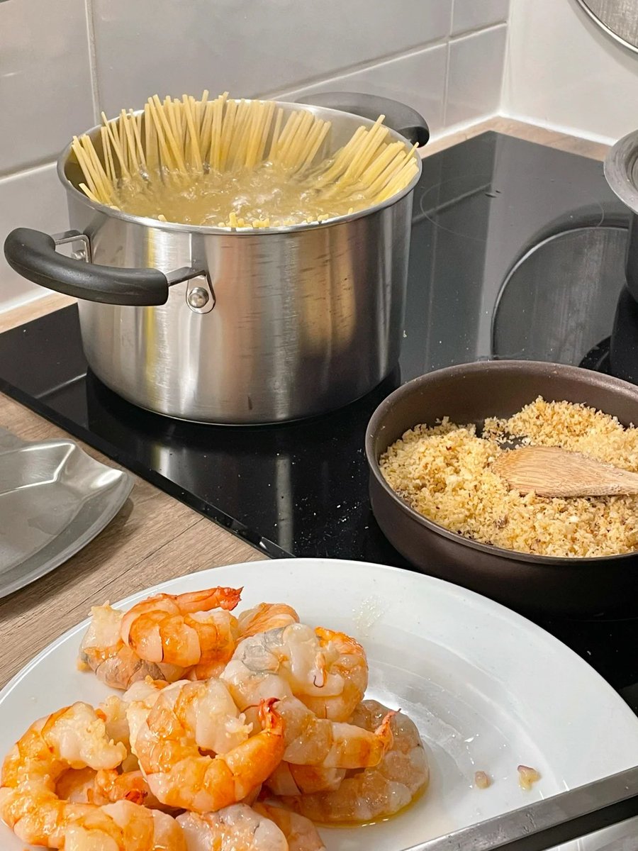 I believe that the taste of cooking yourself will satisfy you more than the world's best chefs. 😋🍽🫶