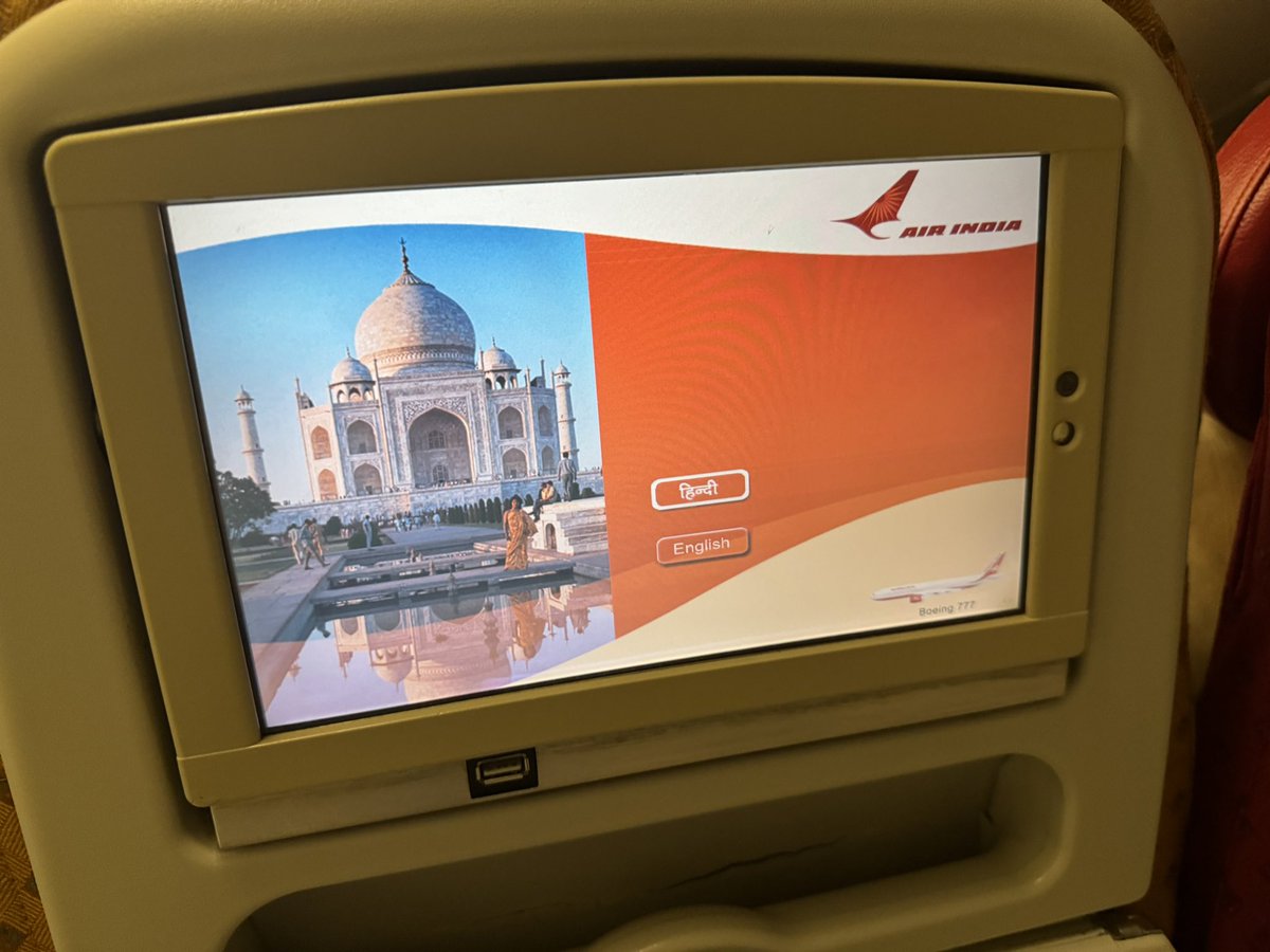 SarangMahatwo's tweet photo. #AirIndiaCares #FlyWithAirIndia #CustomerFirst #SkyHighService #InFlightExperience #TravelComfort #AirIndiaJourney #FlyingExcellence #PassengerPriority #FlyTheFlagCarrier Worst experience on Air India while traveling from NewDelhi to JFK. Light were turned on (one side of flight) during whole trip, monitors were not working, cockroaches on flight. But good service #AirIndia