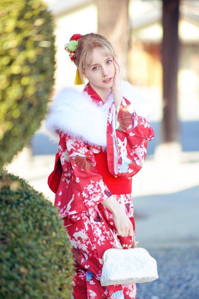 🎍明けましておめでとうございます🎍

2023年、皆さんからの応援本当に幸せでした。

今年もジェマ・ルイーズをたっぷりよろしくね！♥️

皆さん、よいお年を！ https://t.co/uMMD8YjPRd
