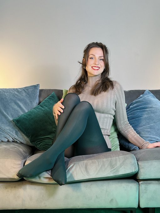 hny guys xoxox https://t.co/fBRmIeHet2