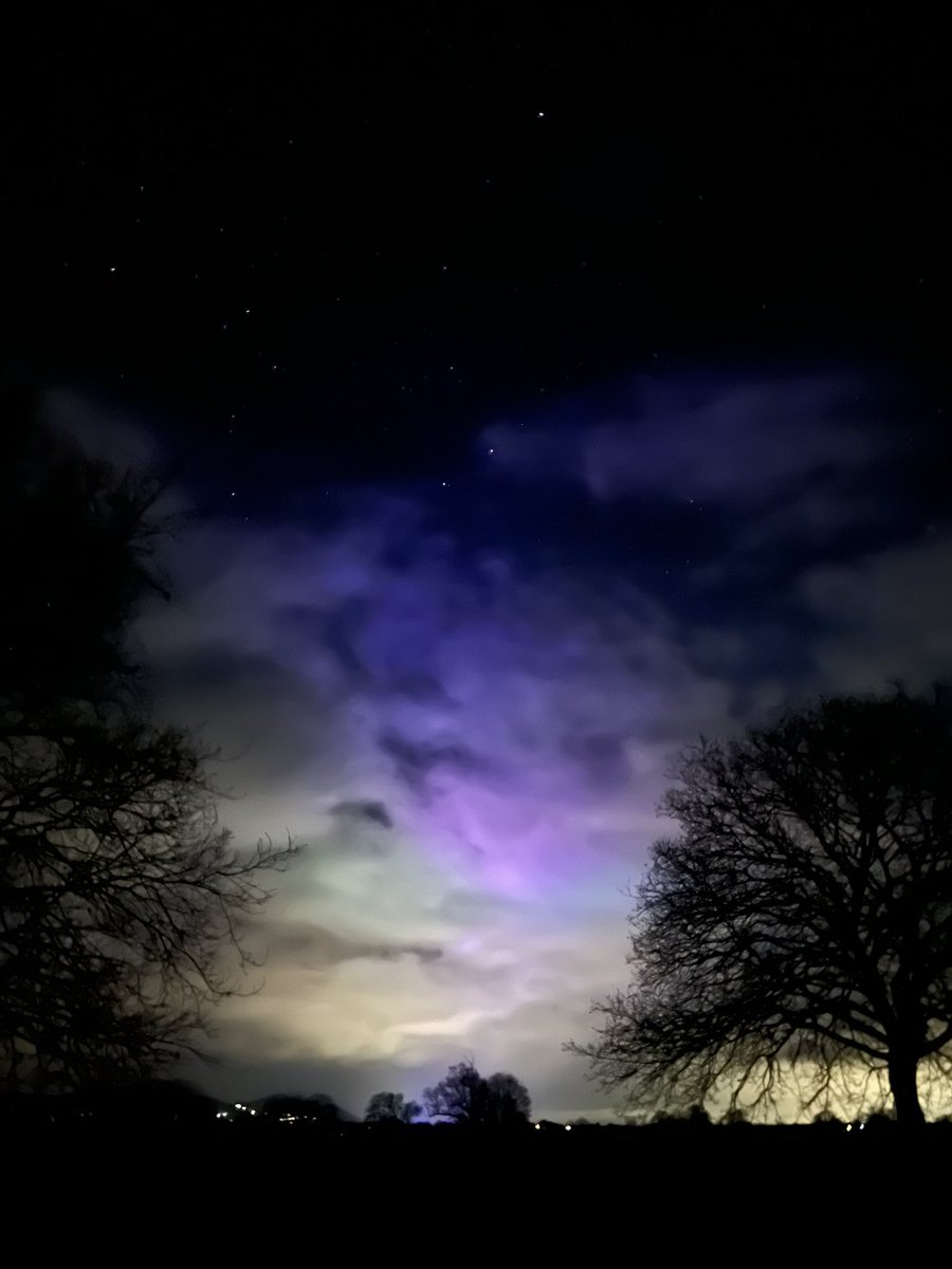 Have I just accidentally photographed the northern lights in the Malverns, Worcestershire while away with friends for NYE? Please tell me this is the aurora borealis <a href="/metoffice/">Met Office</a> 

#northernlights #auroraborealis #worcestershire #malverns