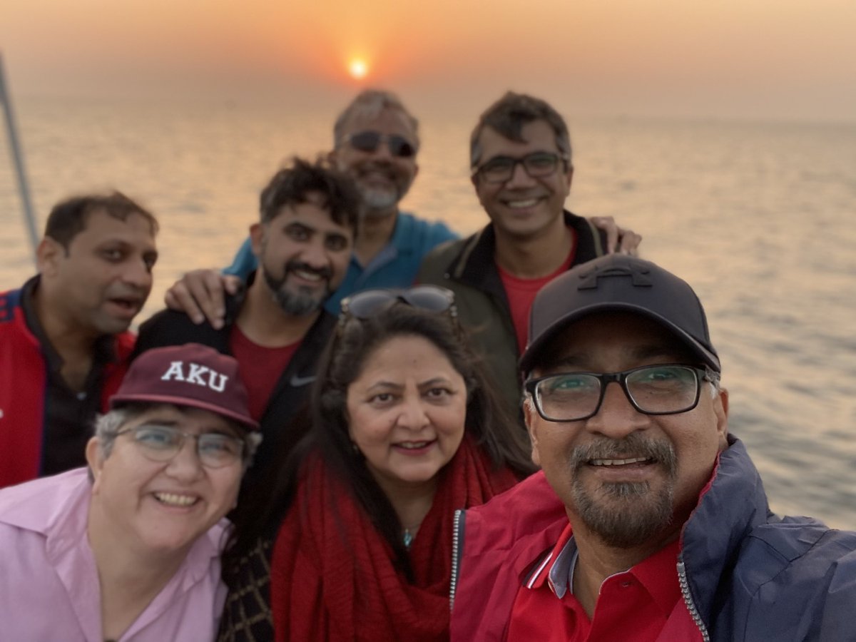 Enjoying the last sunset of 2023 with friends and family in open Arabian Sea is a priceless experience. Highly recommended. @AKUAANA @AKUGlobal