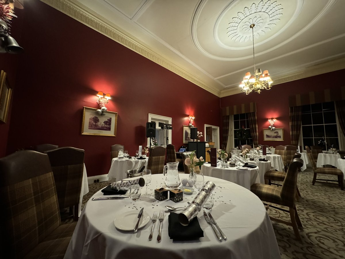 What a lovely place to be tonight! <a href="/MacLindenHall/">Mac Linden Hall</a> looks amazing! See you soon folks!