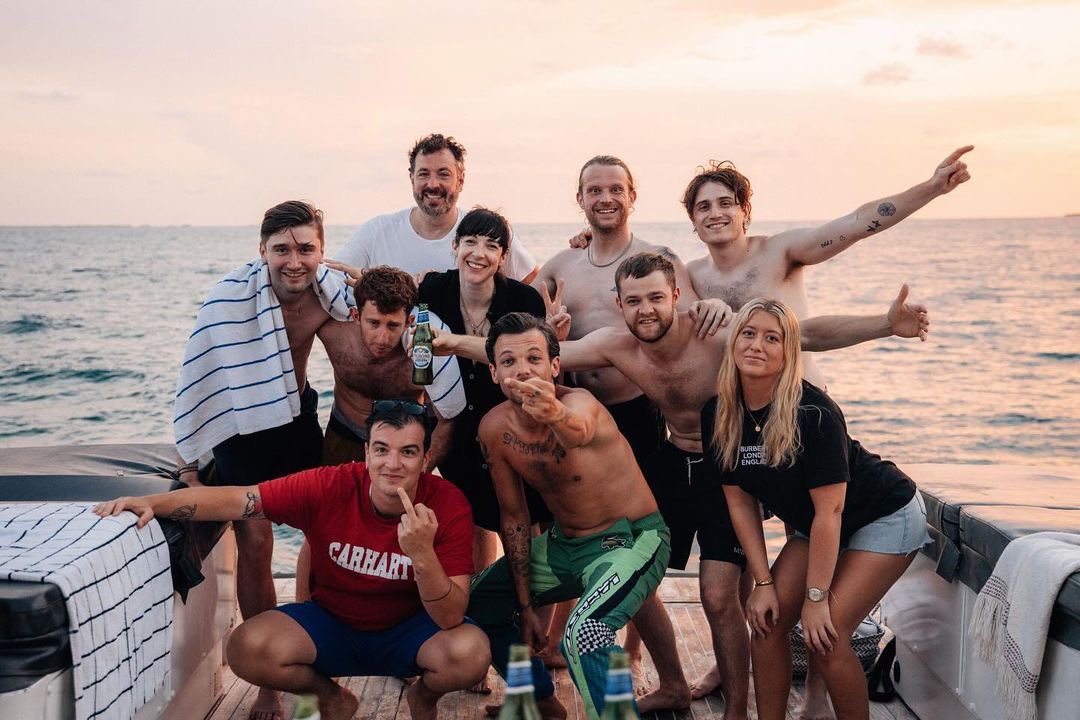 Louis Tomlinson Media tweet media