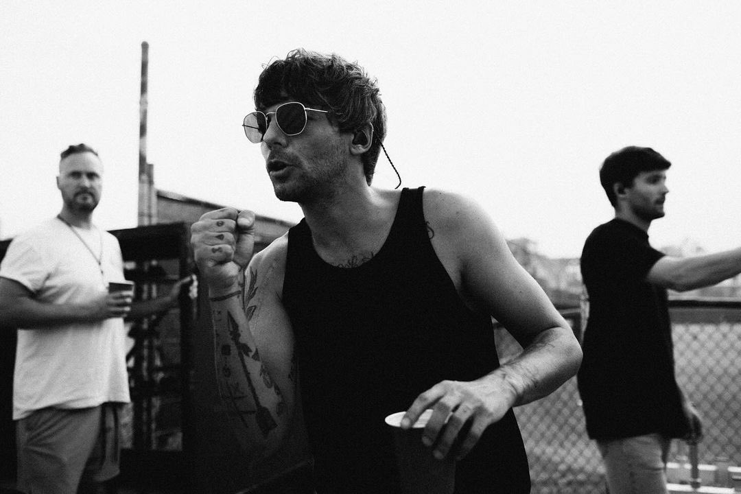 Louis Tomlinson Media tweet media