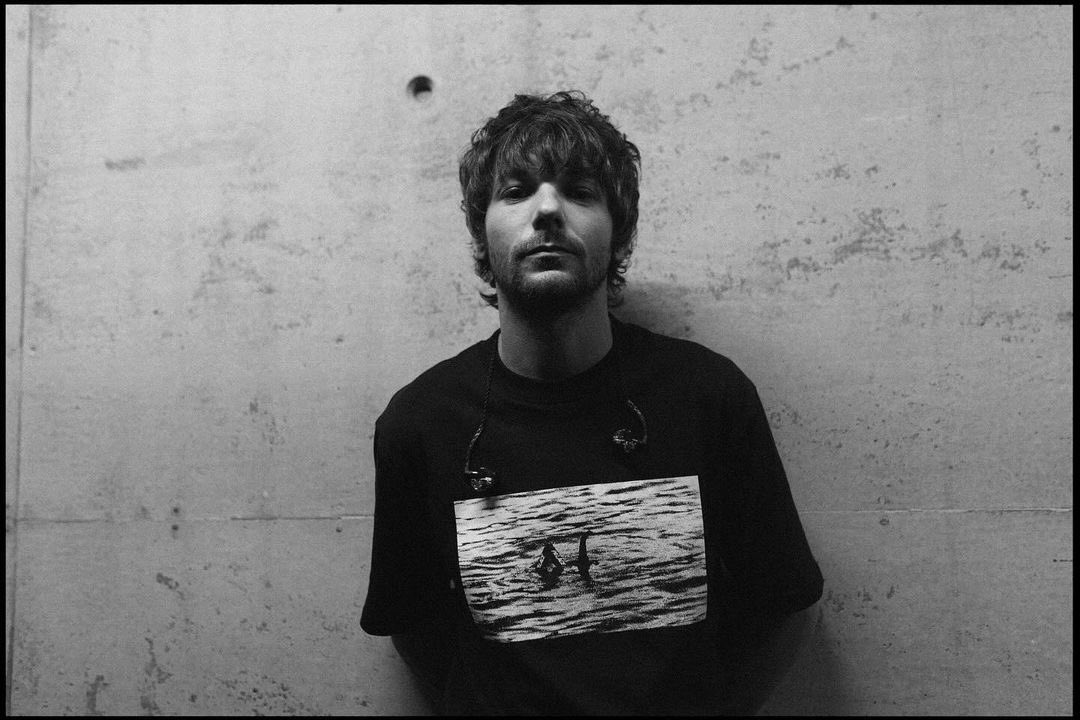 Louis Tomlinson Media tweet media