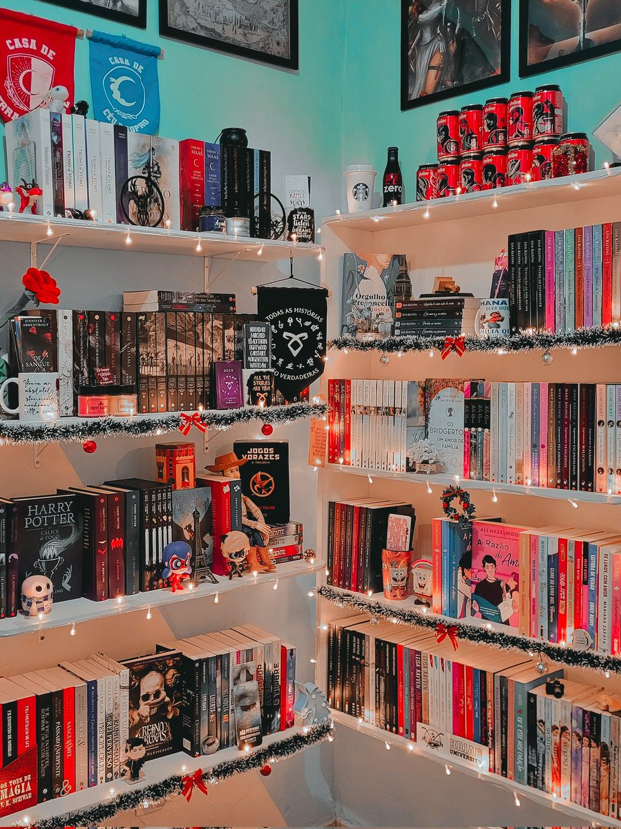 shadowsinger__'s tweet photo. ◎❁  𝐿𝑖𝑣𝑟𝑜𝑠 𝐿𝑖𝑑𝑜𝑠 𝑒𝑚 2024  ❁◎

"Livros são uma mágica singularmente portátil." - Stephen King
. https://t.co/XqX3wx7v6l
