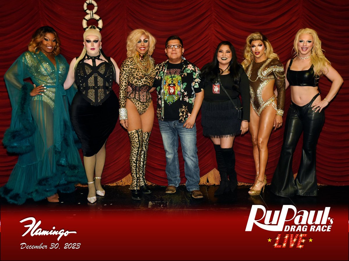 leara_yinishye's tweet photo. Babe loved it!! He had so much fun and all those hours of watching drag race with me paid off lol. Thank you ❤️❤️ @AsiaOharaLand @ShadyLawrence @yarasofiapr @Kahannamontrese @DerrickBarry for a great show. He’s loves him some @yarasofiapr https://t.co/YWPGmC5mig