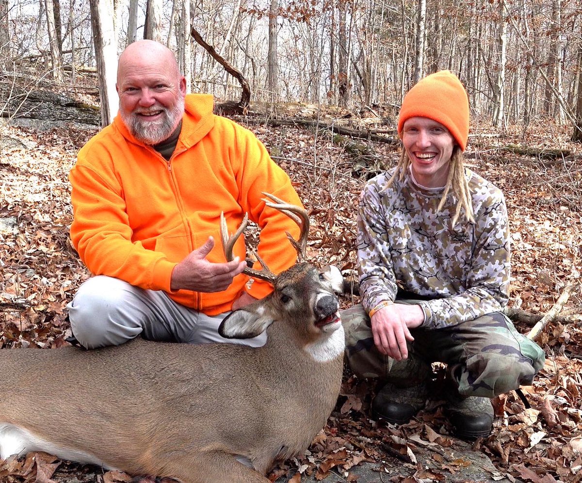BrofessionalHNT's tweet photo. Nothing beats making memories with Dad! 🦌
•
•
#huntingwithdad #hunting #deerhunting #memories #bigbuckdown #orangearmy #buckfever #whitetail https://t.co/s4esdp2a8D
