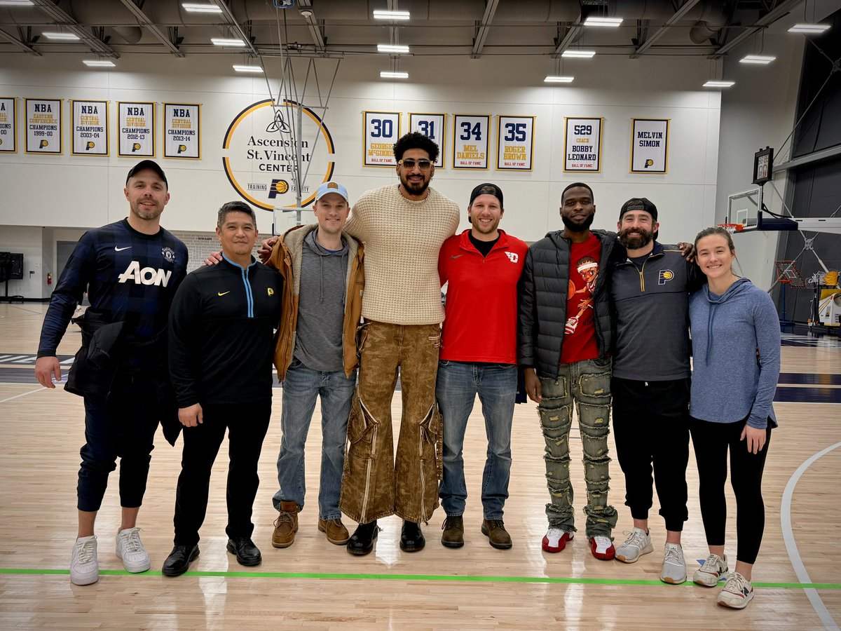 DrPhil_UDdpt's tweet photo. Great seeing the @SportsOrion /UD crew at the @Pacers vs @nyknicks game. Thanks so much @obitoppin1 and @TyHaliburton22 for saying hello. Great game! #teamOSM #PacersStrength https://t.co/7IGDqNNL0E