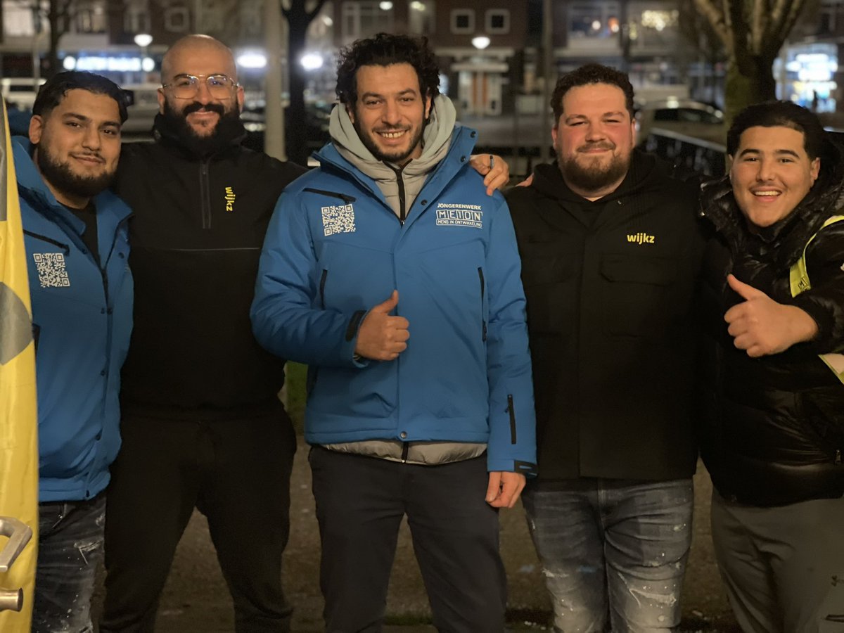 De jongerenwerkers in actie met #oudennieuw <a href="/ME_I_ON/">Stichting MEION</a> <a href="/wijkz_welzijn/">Wijkz</a> <a href="/IrmaBolhuis/">Irma Bolhuis</a> #Zuidwest <a href="/GemeenteDenHaag/">Gemeente Den Haag</a> #Acon <a href="/SuOzdemir/">Sultan Özdemir</a>