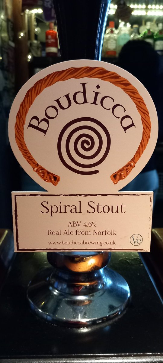 The first sighting of the latest Spiral Stout brew has been spotted at @RoseNorwich ! Woo hoo! Happily this is my haunt for Old Year's Night (& the footie shift tomorrow... someone remind me later...!). Cheers all! 🍻 (still waiting for a darker version of this emoji...)
