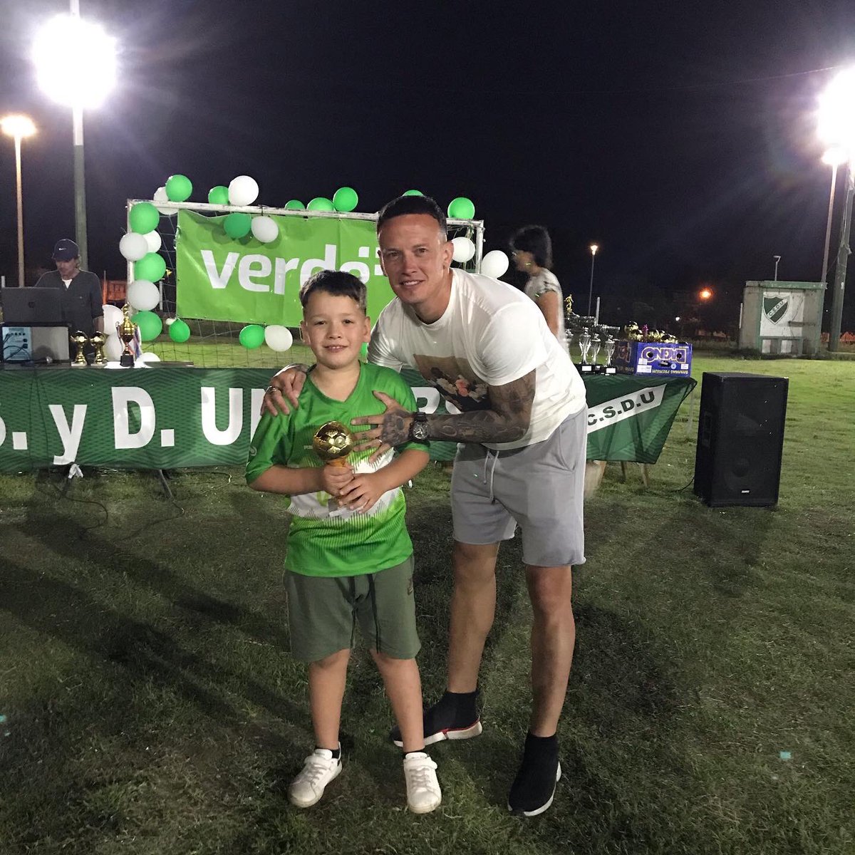 marcelotejeda03's tweet photo. Se fue un año de mucho aprendizaje en el baby hijo mío,aún te queda mucho por recorrer, siempre estaremos para apoyarte,te amamos ❤️⚽️👨‍👩‍👦‍👦.!! https://t.co/9jwXYlNym3