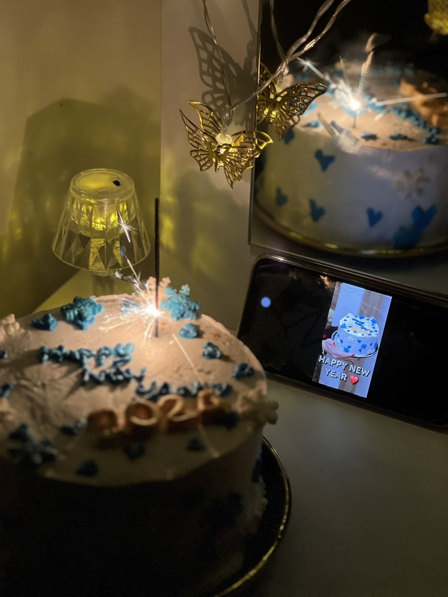 اللهم عاماً دُون ذَنب ، دُون فقد ، و دون خيبة ♥️