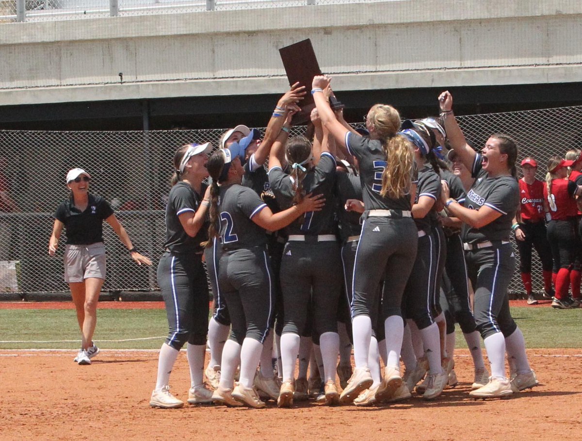 Eastern Illinois Softball tweet media