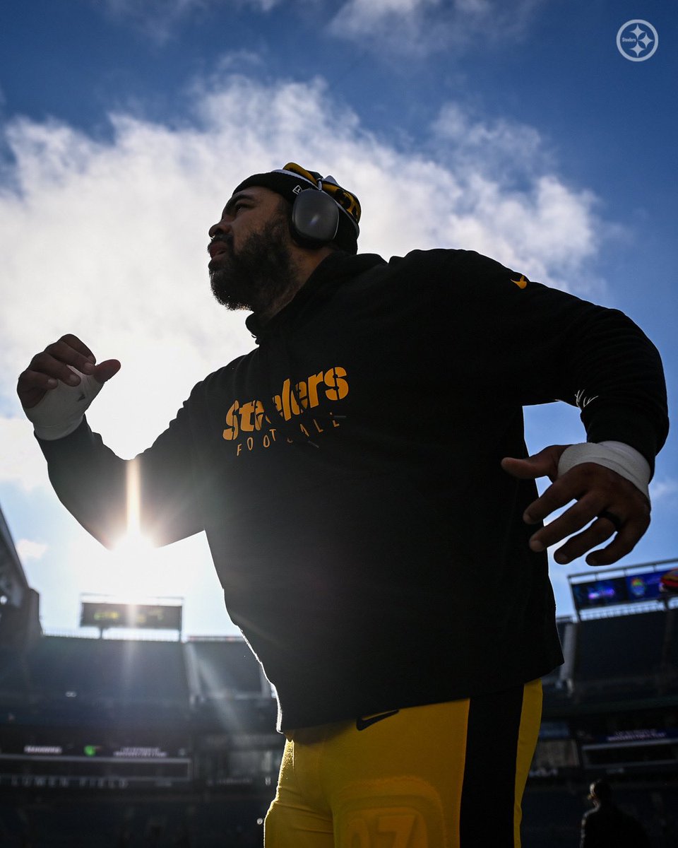 steelers's tweet photo. Caaaaaaam 

#WPMOYChallenge @CamHeyward https://t.co/IfBqj9cJvR