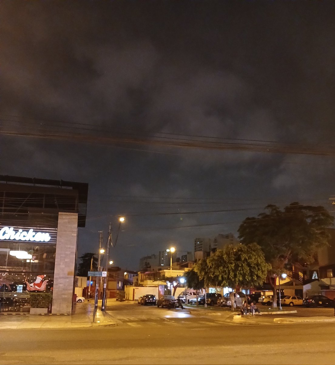 My_lele01's tweet photo. I didn't have that much time to take pics of the sky since the place I'm working doesn't have a view to the sky 😭😭😭
But I still took some when i saw the sky at night going home 🥹🫶
#PhoKunGraphy #FotosParaKun #PicsForKun https://t.co/4FRSbkAfdJ