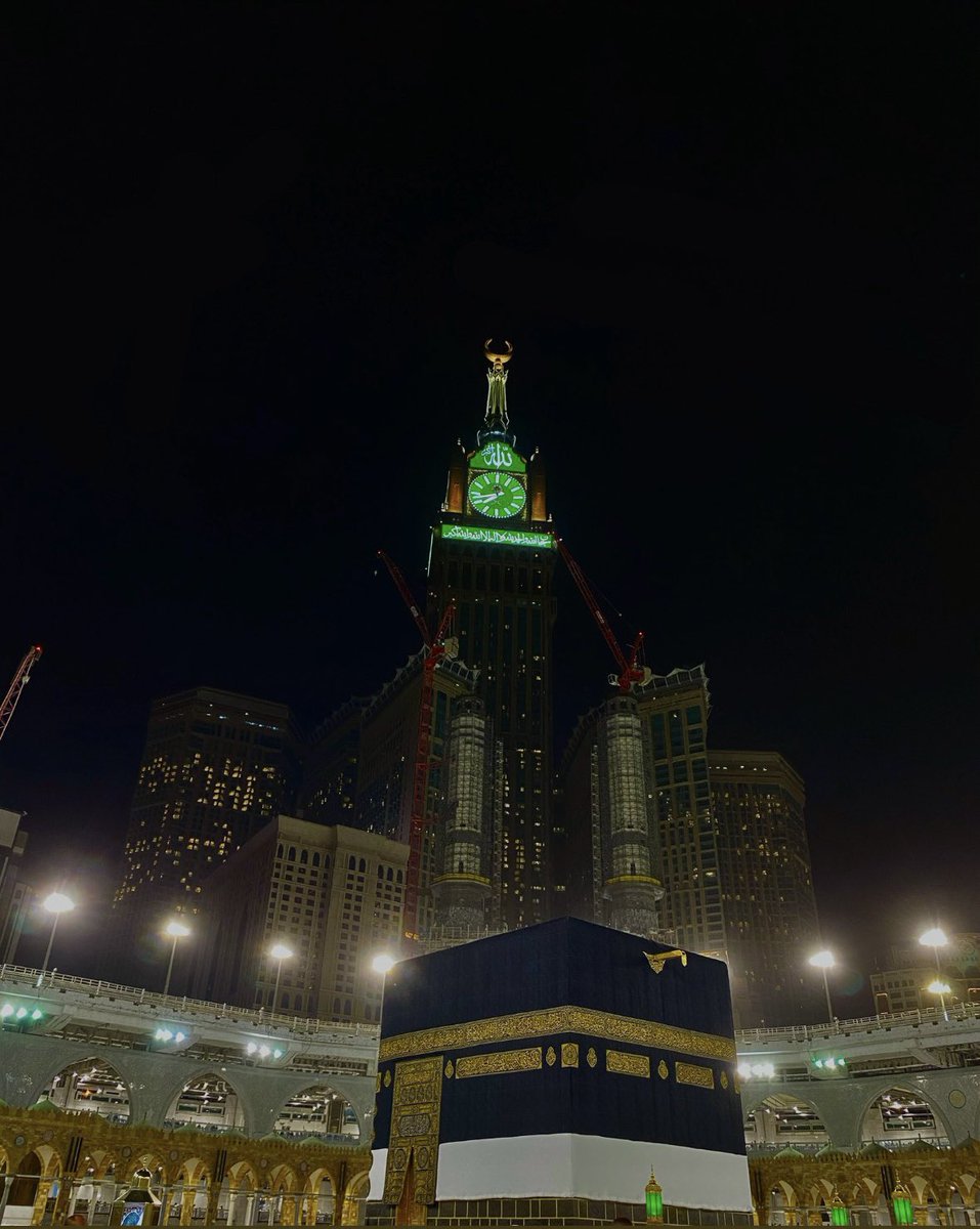 اللهم اجعله عاماً لا يضيق لنا فيه صدر ، ولا يخيب لنا فيه أمر ، ولا يرد لنا فيه دعاء ، واحفظ لنا من نحب ، و بشرنا بما يسر وحقق لنا ما نتمنى..