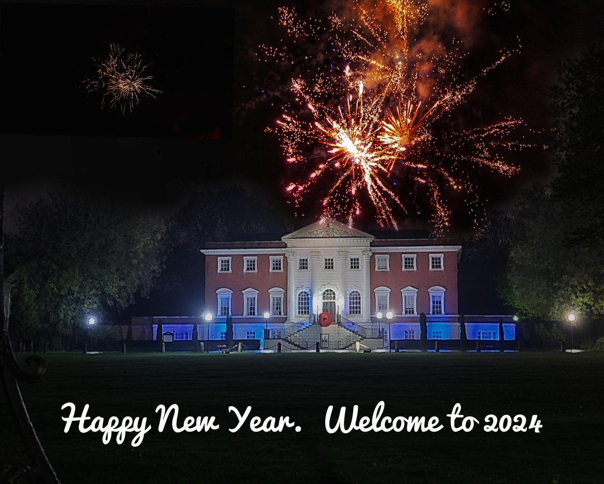 Happy New Year.  Let's Welcome in a bright and hopefully 2024. #HappyNewYear    #HappyNewYear2024 #Warrington #CHESHIRE #fireworks