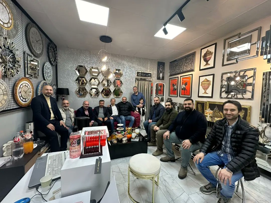 BursaAsriad's tweet photo. Yönetim Kurulu Üyemiz Sn. Serdar Ayazhan Bey'in Yeni Açmış Olduğu Altınoran Home Firmasına Yönetim Kurulu Üyelerimiz İle Birlikte Hayırlı Olsun Ziyaretinde Bulunduk.Hayırlı ve Bereketli İşler Dileriz.
#asriad #bursaasriad #asriadbursa #altınoranhome https://t.co/vWCaLTNa0k
