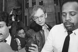 TammiMinoski's tweet photo. #OTD 1984: Nine days after shooting four African American men on the subway in NYC, #BernhardGoetz, turned himself in to New Hampshire police. Goetz claimed that the men were trying to rob him. https://t.co/tt5uggFuJt… #SubwayVigilante #the80s https://t.co/9GQ08WG7Ya