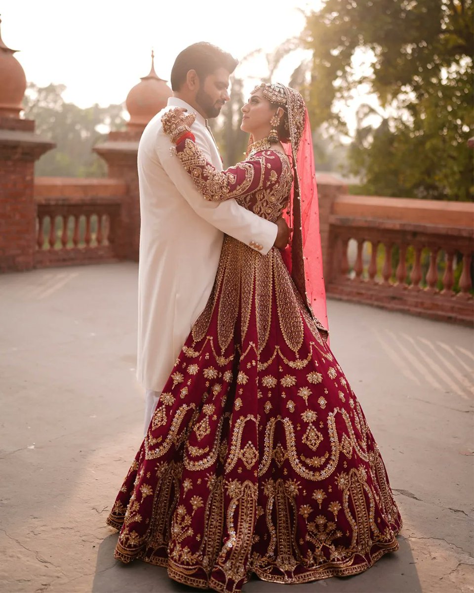 ALIXEESHAN's tweet photo. Absolutely stunning in wine red! ♥️

Our beautiful client looks amazing in Ali Xeeshan's handmade lehenga choli, blending traditional craftsmanship with modern elegance. The outfit features intricate naqshi, sitara, and aari work. Pure allure! 🌟
.
.
.
.
#Bridals #clientdiaries https://t.co/lgA0RM72Mb