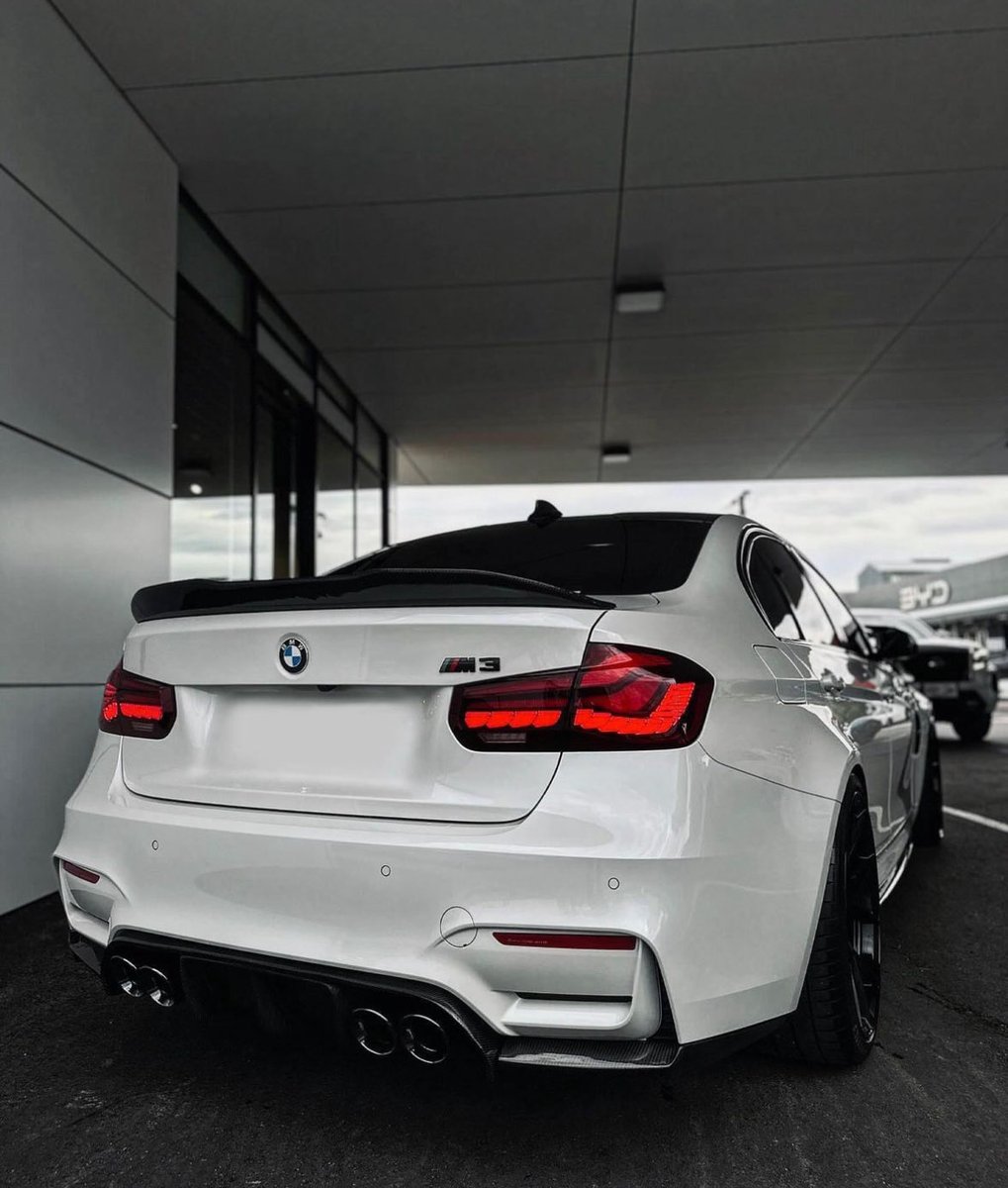 FastCarsWorld's tweet photo. BMW M3 🍑 https://t.co/FkGxXNgqiT