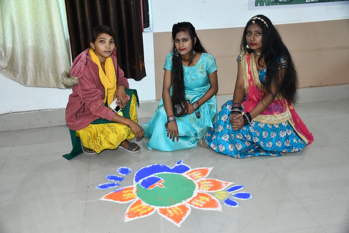 ujsbansur's tweet image. #UJS Pragati Utsav 2023
शिक्षित, #सशक्त और कामयाब बनें #बेटियां यही हमारा #संकल्प.....
#बाबा_मुझे_थोड़ा_और_पढ़ने_दो
#UJS_Pragati_Utsav_2023
#CMORajasthan
#MamtaBhupesh
#wcd
#womenempowement
#savegirl
#wcdalwar
#uddan