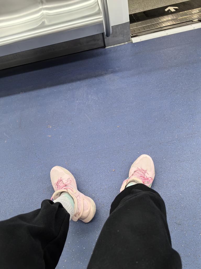 今晚来打卡过了重庆的1913smbar👻<a href="/cq1913sm/">KC</a> 不知道你是哪个😷