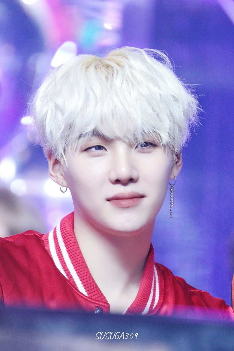 171202 멜론뮤직어워드

Happy New Year!!!😙

#BTS #방탄소년단 
#SUGA #민윤기 #슈가 #윤기 
#AgustD
 <a href="/BTS_twt/">방탄소년단</a>