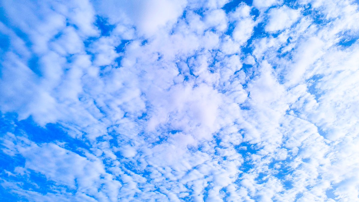 Clemens154's tweet photo. #ligthroom #realme8pro #skycloud https://t.co/9CfZTXIZoQ