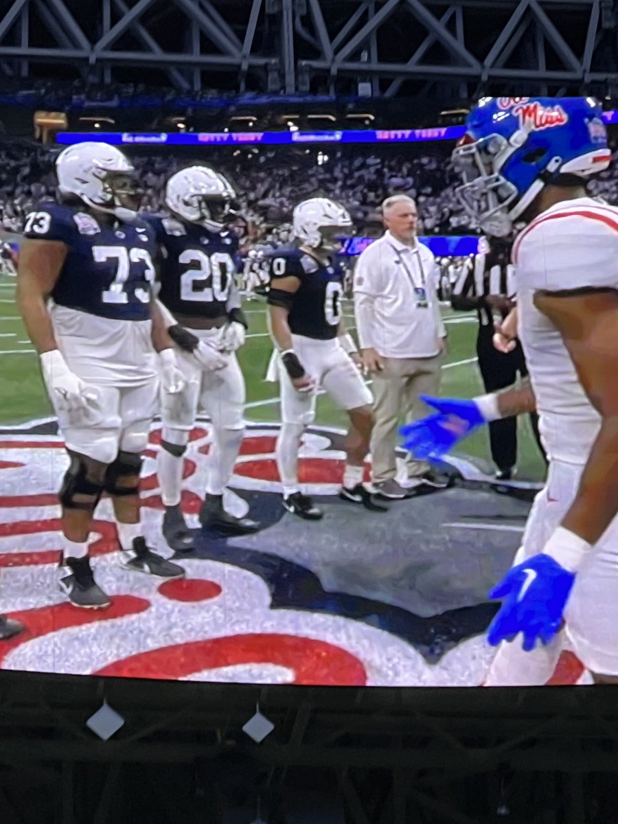 Kerry Collins 🇺🇸 tweet media