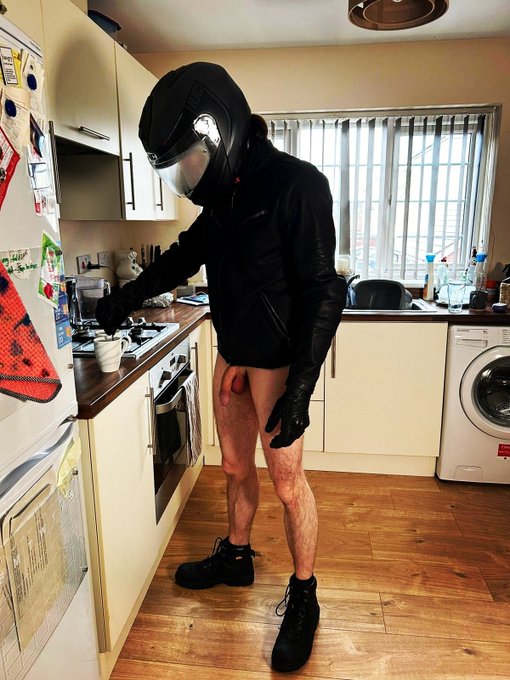 Finely got my bike gear!! But ran out of money when it came to the trousers... 😳 (oh well, pretty sure