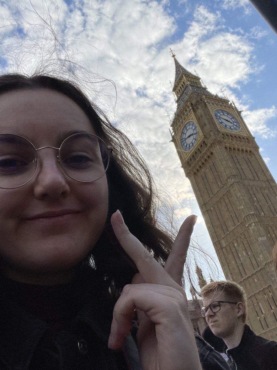Menthealoh's tweet photo. ✅ London baby!! 🇬🇧 (+Brighton) https://t.co/D1mOxTlgXE
