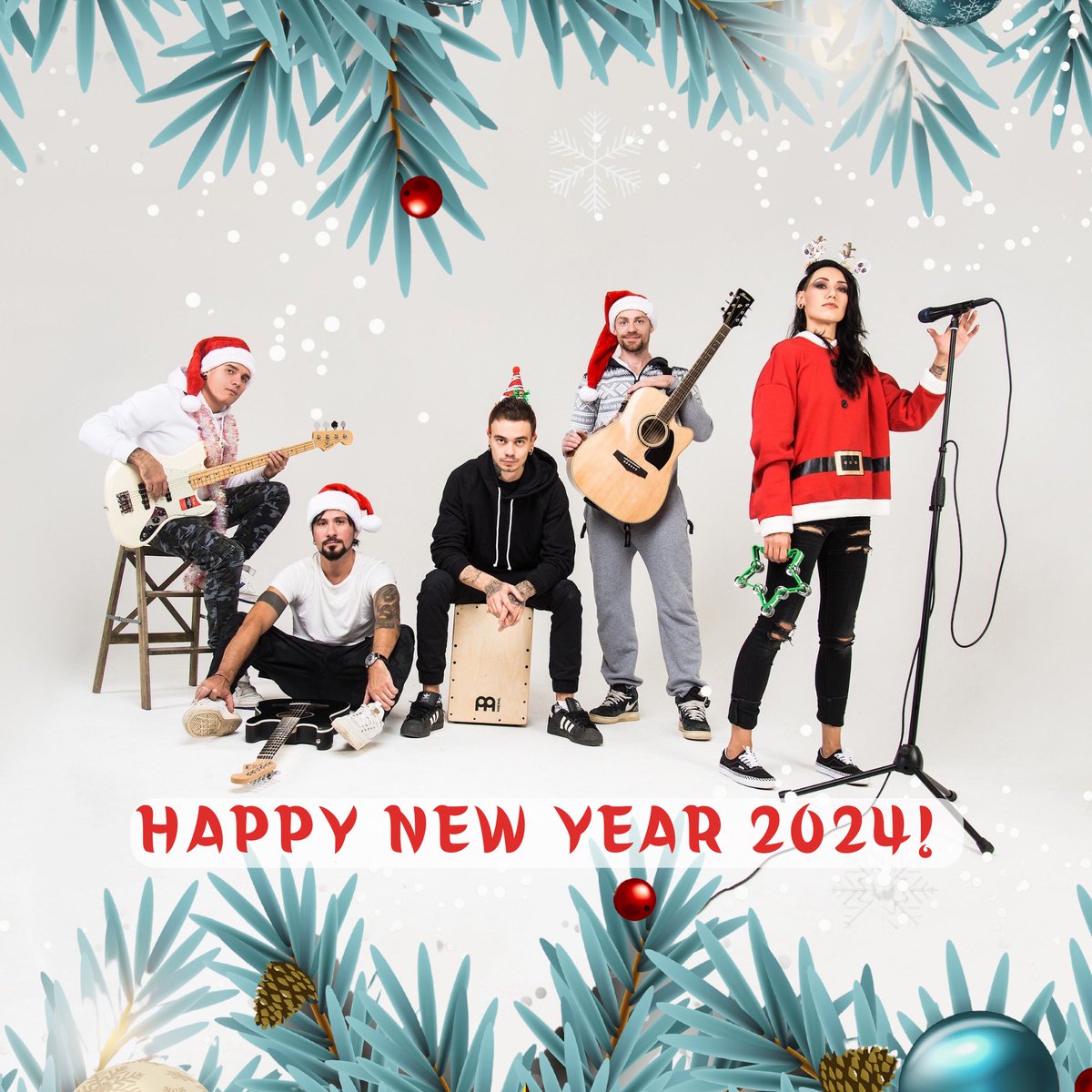 LounaBand's tweet photo. Желаем всем нам в наступающем 2024 году иметь как можно больше здоровья и сил справиться со всеми трудностями, не терять веру в себя, оберегать родных и близких и, конечно, любви и мирного неба.

С новым годом!💗 https://t.co/h48H6fXGn8