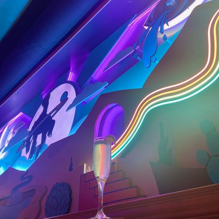 Happy NYE!! What a whirlwind of a year. We are eagerly awaiting the celebration! It’s time to party 🍾

Join us tonight to welcome the new year and savor our marvelous Pear French 75, exclusively available this evening. While you’re at it, order a smash burger.