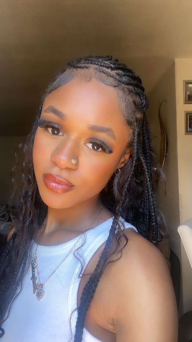 lovesyouuu2_'s tweet photo. hands down my fav hairstyle https://t.co/POZlJJdAOc