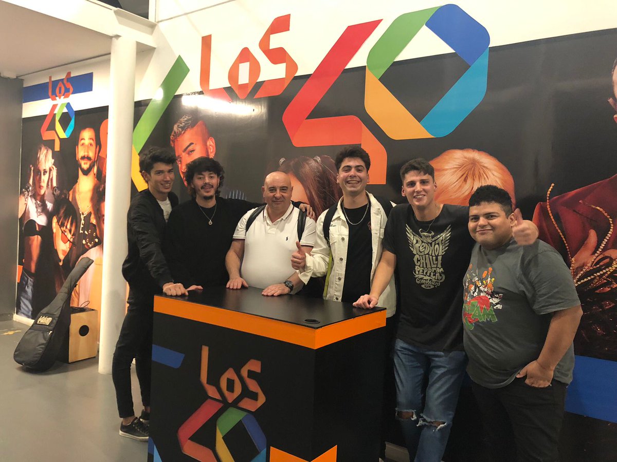 REOToficial's tweet photo. ESTE 2️⃣0️⃣2️⃣3️⃣ NO PARAMOS UN SEGUNDO‼️ 

Les queríamos agradecer a cada uno de ustedes por el apoyo y cariño recibido, por hacer todo esto posible y hacernos vivir el mejor año de nuestras vidas, vamos por más! ✊🏼🔥

 #rocknacional #argentina #buenosaires #felizaño #REOT https://t.co/AWovaNzsDz