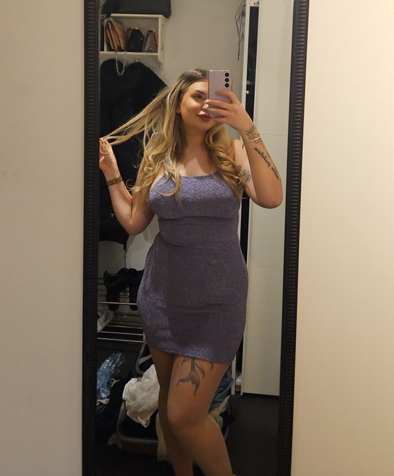 Happy New year! 🥳❤️ https://t.co/3QY03A5P7L