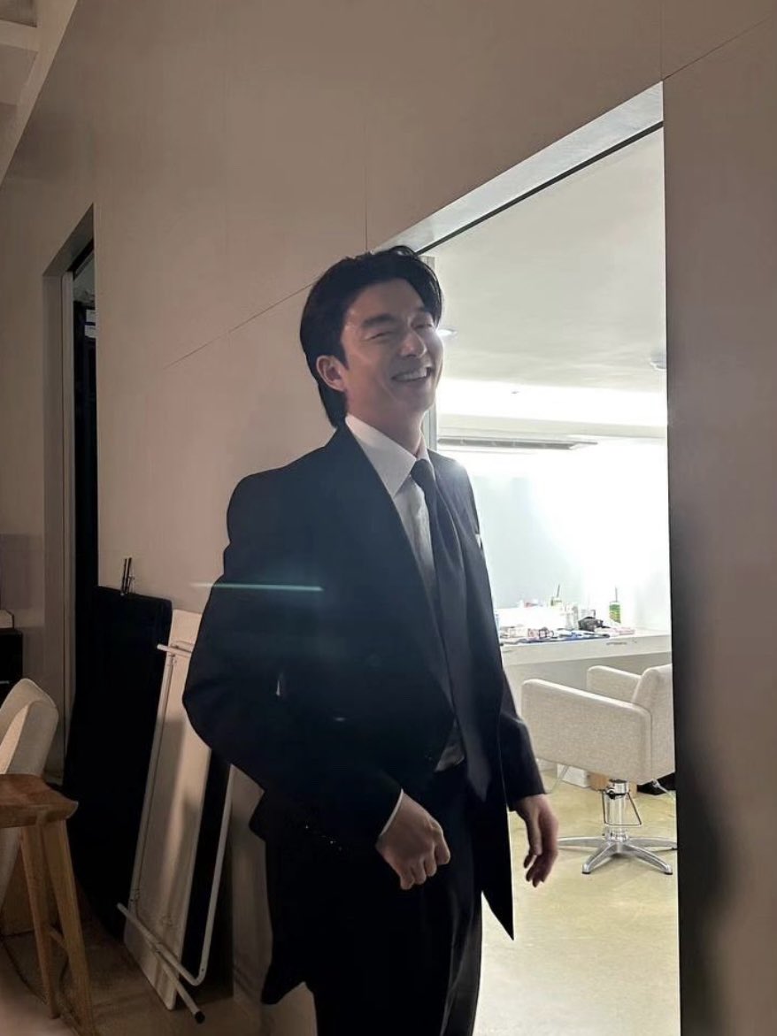 letstalkaboutKR's tweet photo. ตอนนี้ไอจีของกงยูอ้ป ลบรูปออกไปเกือบหมด อ้ปมาบอกในแฟนคาเฟ่ว่าตั้งแต่นี้ไปจะไม่ลงรูปกิจกรรมส่วนตัวเหมือนเดิมในไอจีแล้ว จะลงเฉพาะเรื่องงานและให้ทางต้นสังกัดเป็นคนจัดการตามที่ตั้งใจตั้งแต่แรก🥲
งือออ แอบเสียดายที่จะไม่ได้เห็นโมเมนต์อ้ปกับน้อนแมว เวลาอ้ปไปกินไปเที่ยวงี้ แต่ก็เคารพการตัดสินใจค่ะ ทุกอย่างมีเหตุและผล ยังไงรอติดตามผลงานอปป้าต่อไปน้า ❤️

#รีวิวเกาหลี