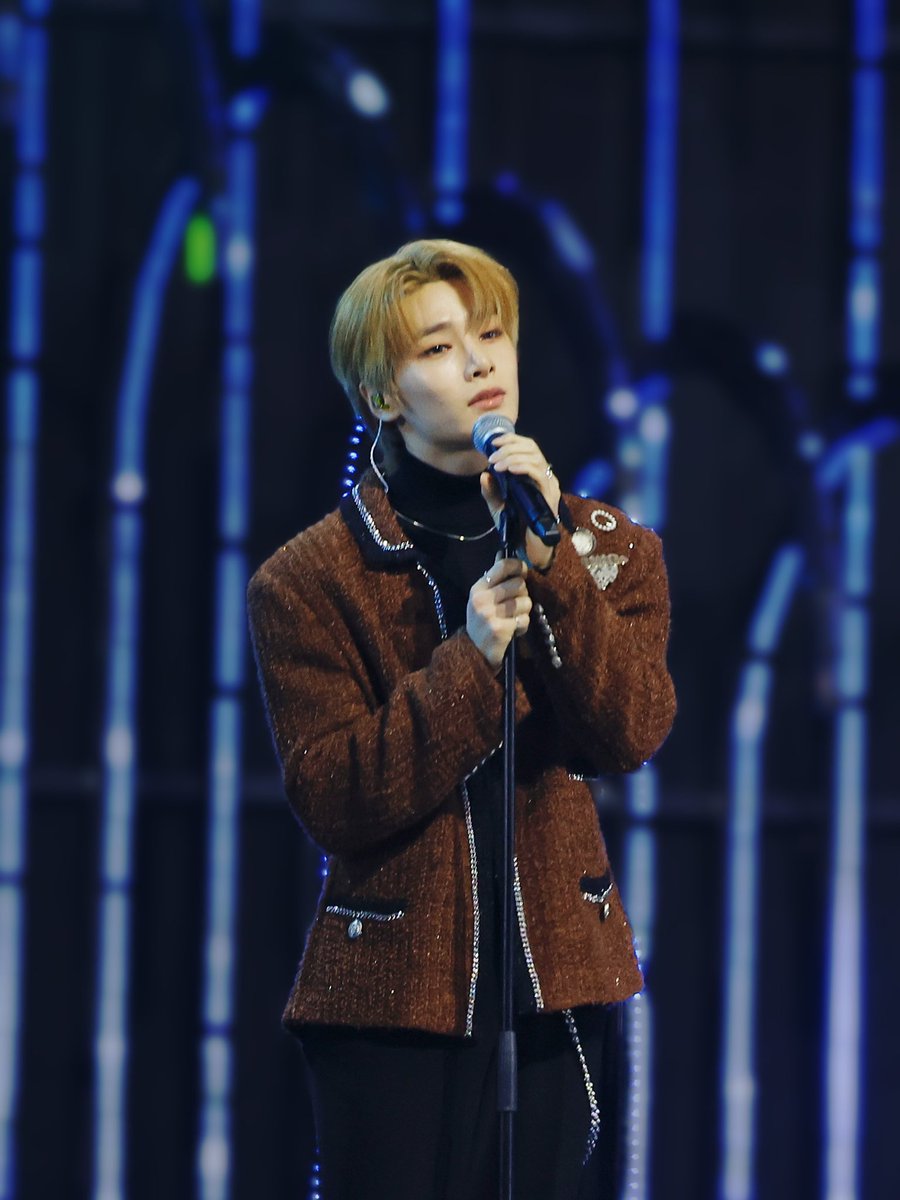 Berryto_IN's tweet photo. 【𝟐𝟑𝟏𝟐𝟐𝟓】 𝐒𝐁𝐒 가요대전
🎄🦊
#StrayKids  #I_N  #스트레이키즈  #아이엔 https://t.co/fdE35Czmuw